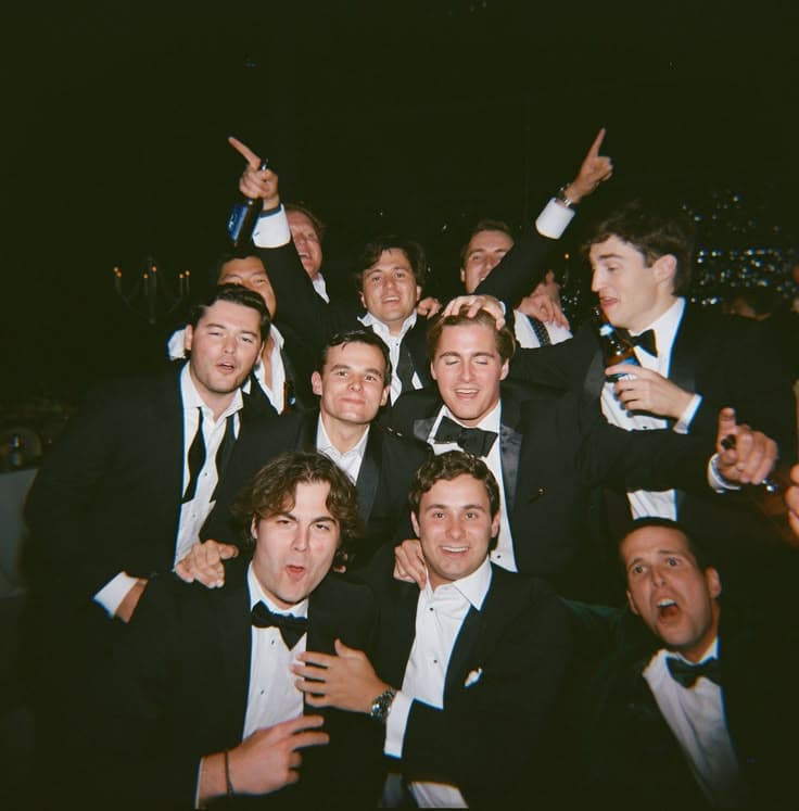 How to Share Event Photos with All Guests (No Group Chat Needed)